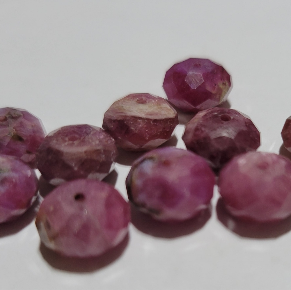 DESTASH Ruby beads - Picture 2 of 6
